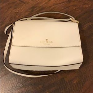 White Kate spade bag